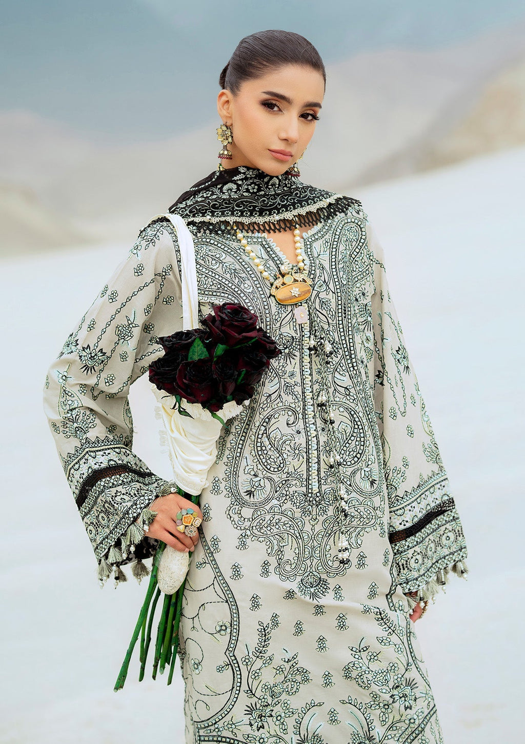 LAWN '25 VOL. 1 - LOOK 08