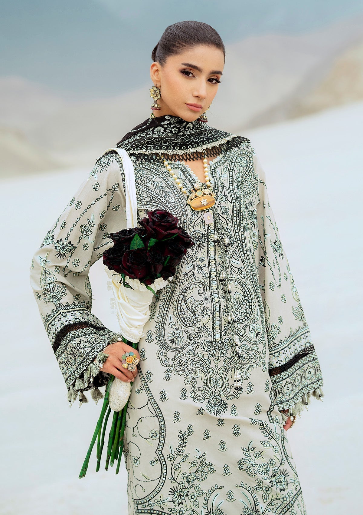 LAWN '25 VOL. 1 - LOOK 08