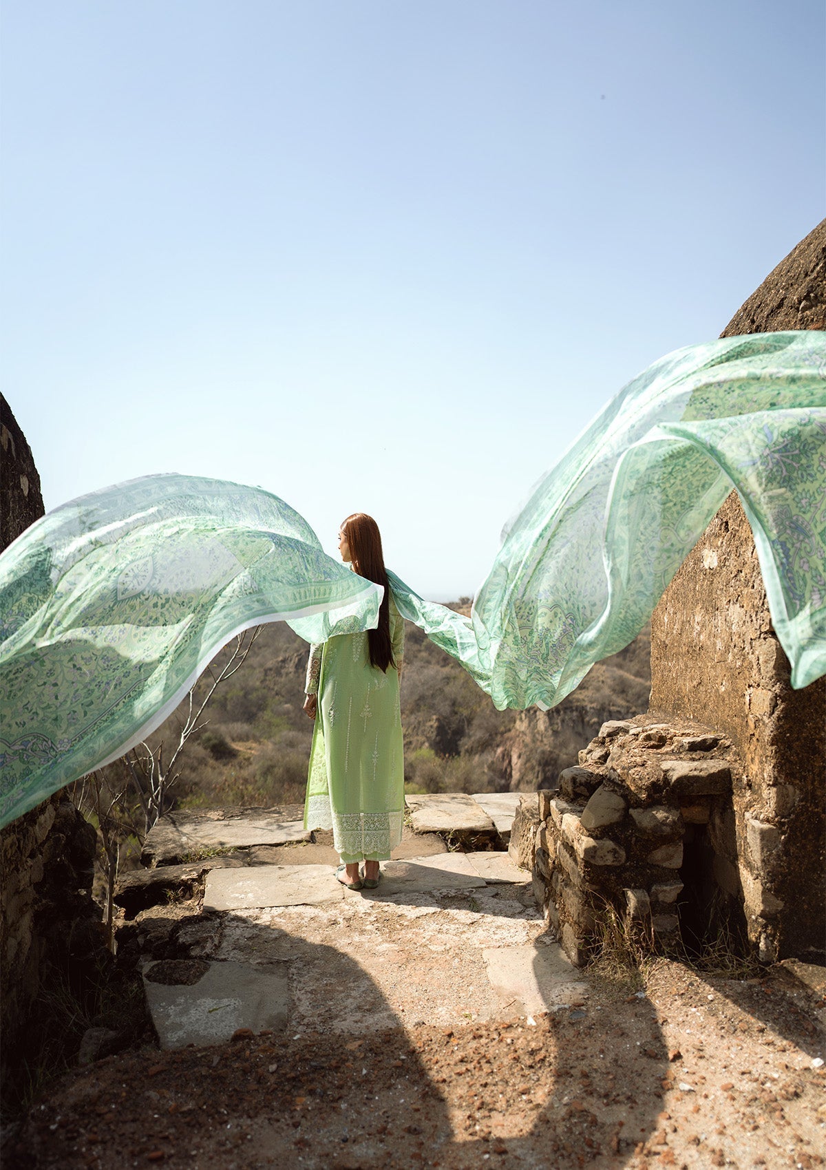 LAWN '24 VOL. 1 - LOOK 02